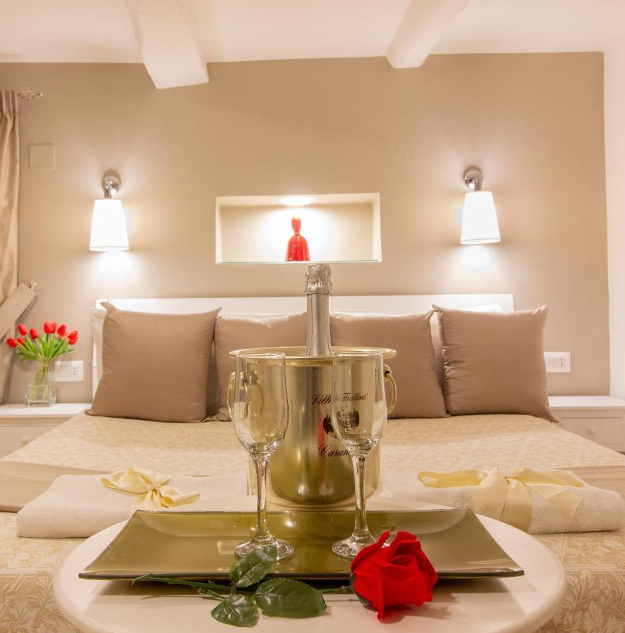 Reginella Duomo Apartment Napoli Eksteriør billede
