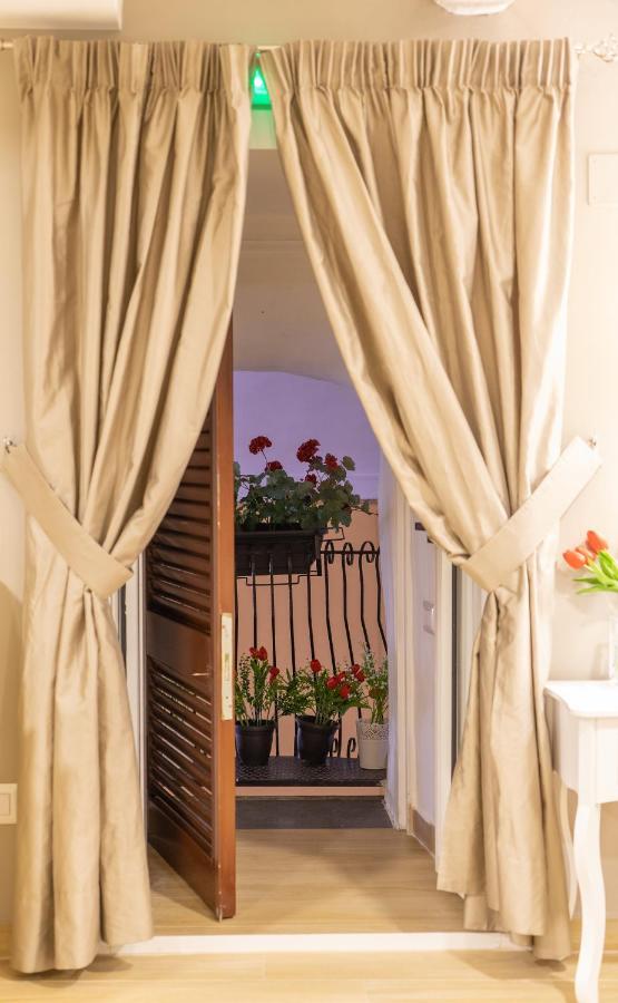 Reginella Duomo Apartment Napoli Eksteriør billede