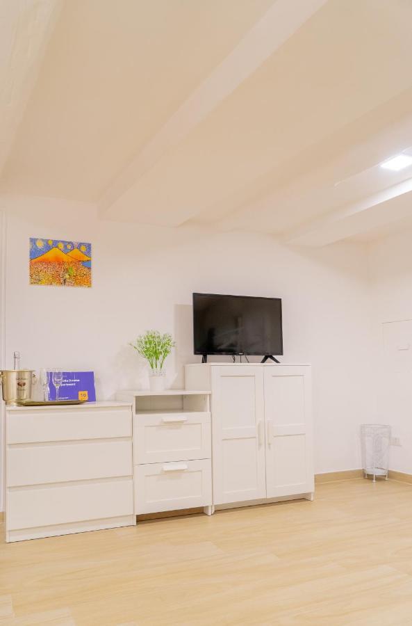 Reginella Duomo Apartment Napoli Eksteriør billede