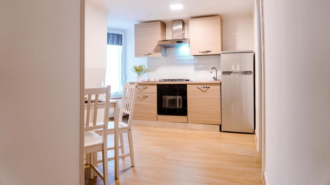 Reginella Duomo Apartment Napoli Eksteriør billede