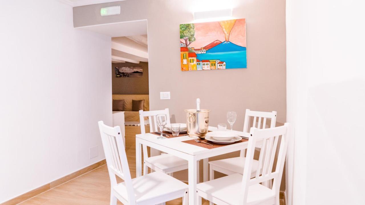 Reginella Duomo Apartment Napoli Eksteriør billede